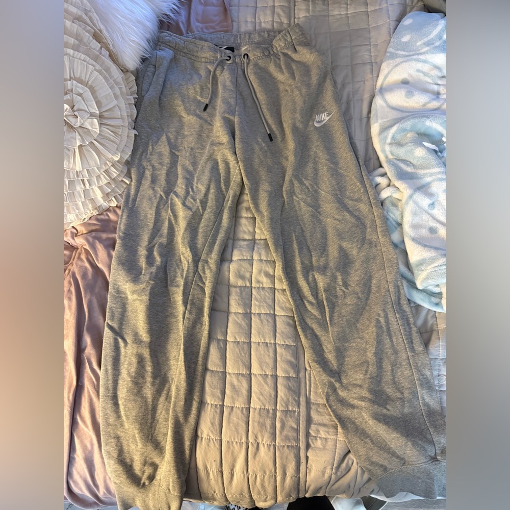 Nike Heather Gray Joggers